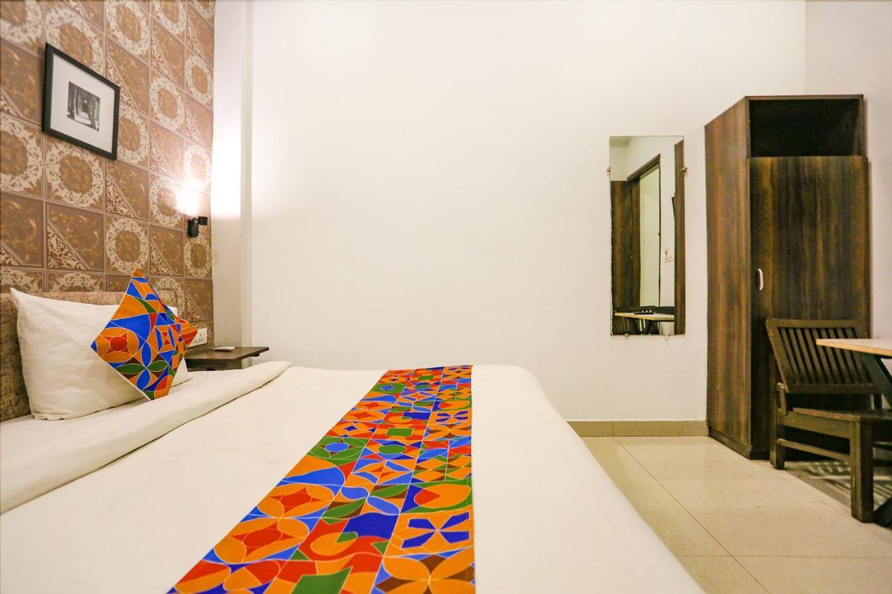 Fabhotel Novel Suites - Nr Yashobhoomi Convention Centre New Delhi Exteriör bild