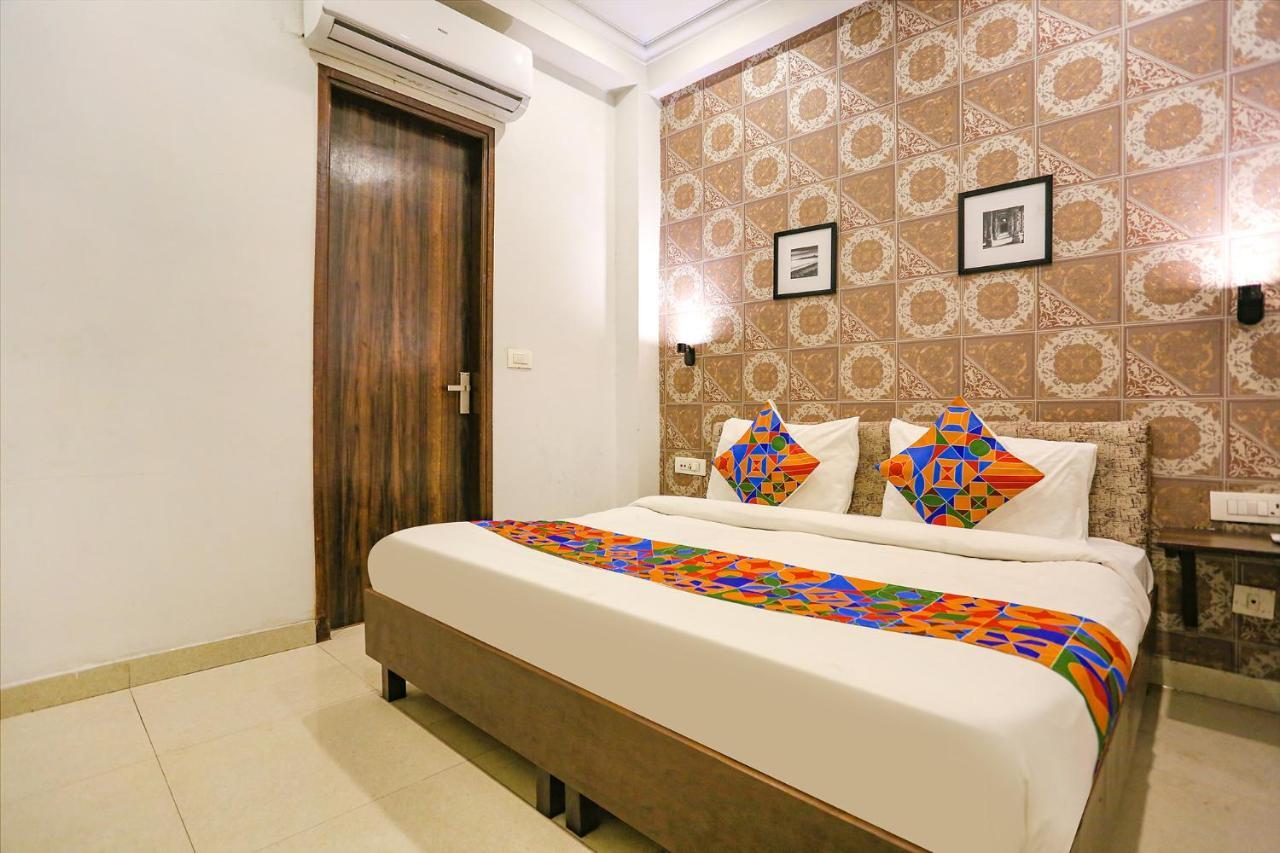 Fabhotel Novel Suites - Nr Yashobhoomi Convention Centre New Delhi Exteriör bild